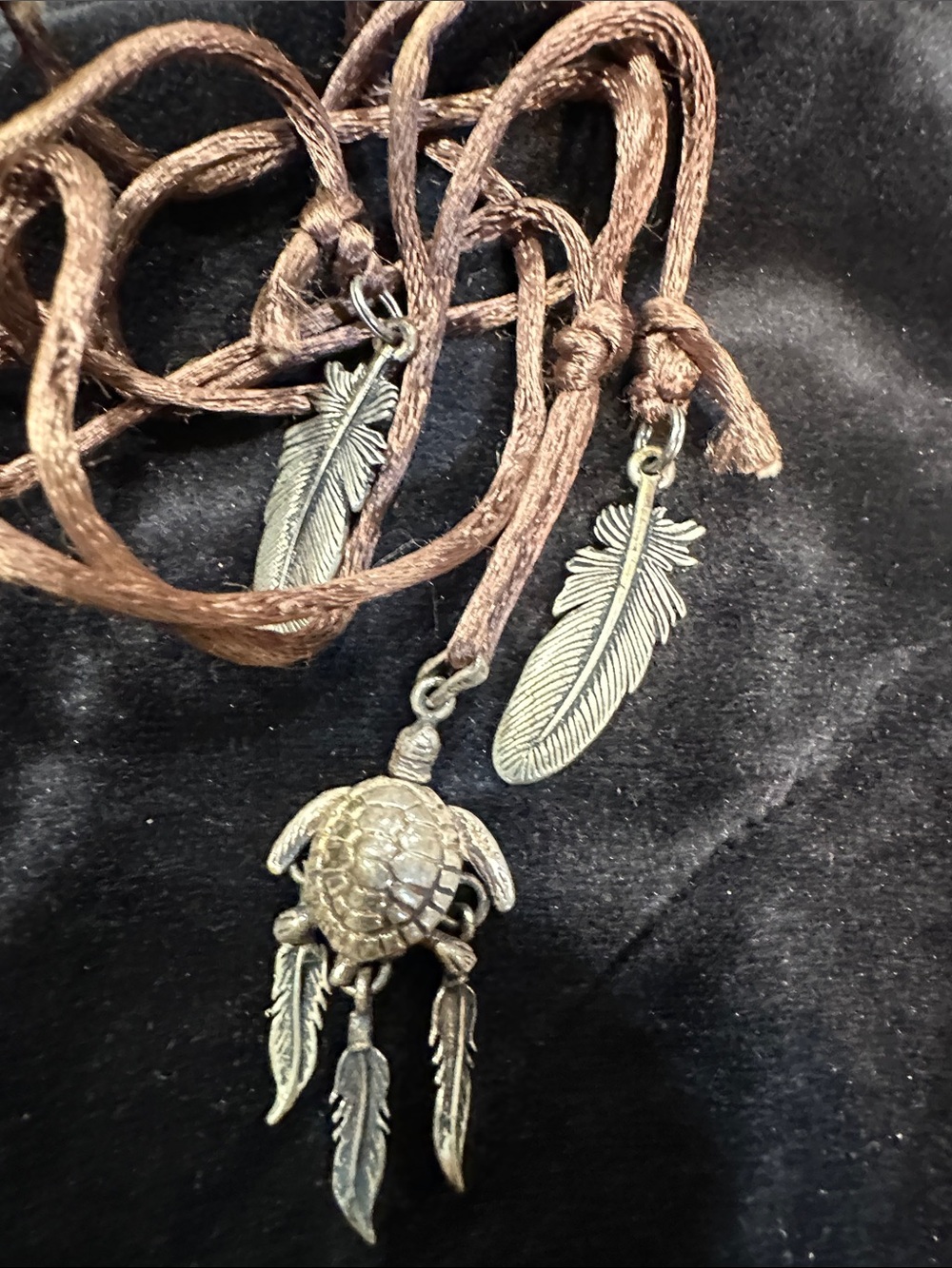 Brown Feather & Turtle Charm Earrings Necklace Set - Unbranded